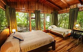 Hotel Flor de Bromelia